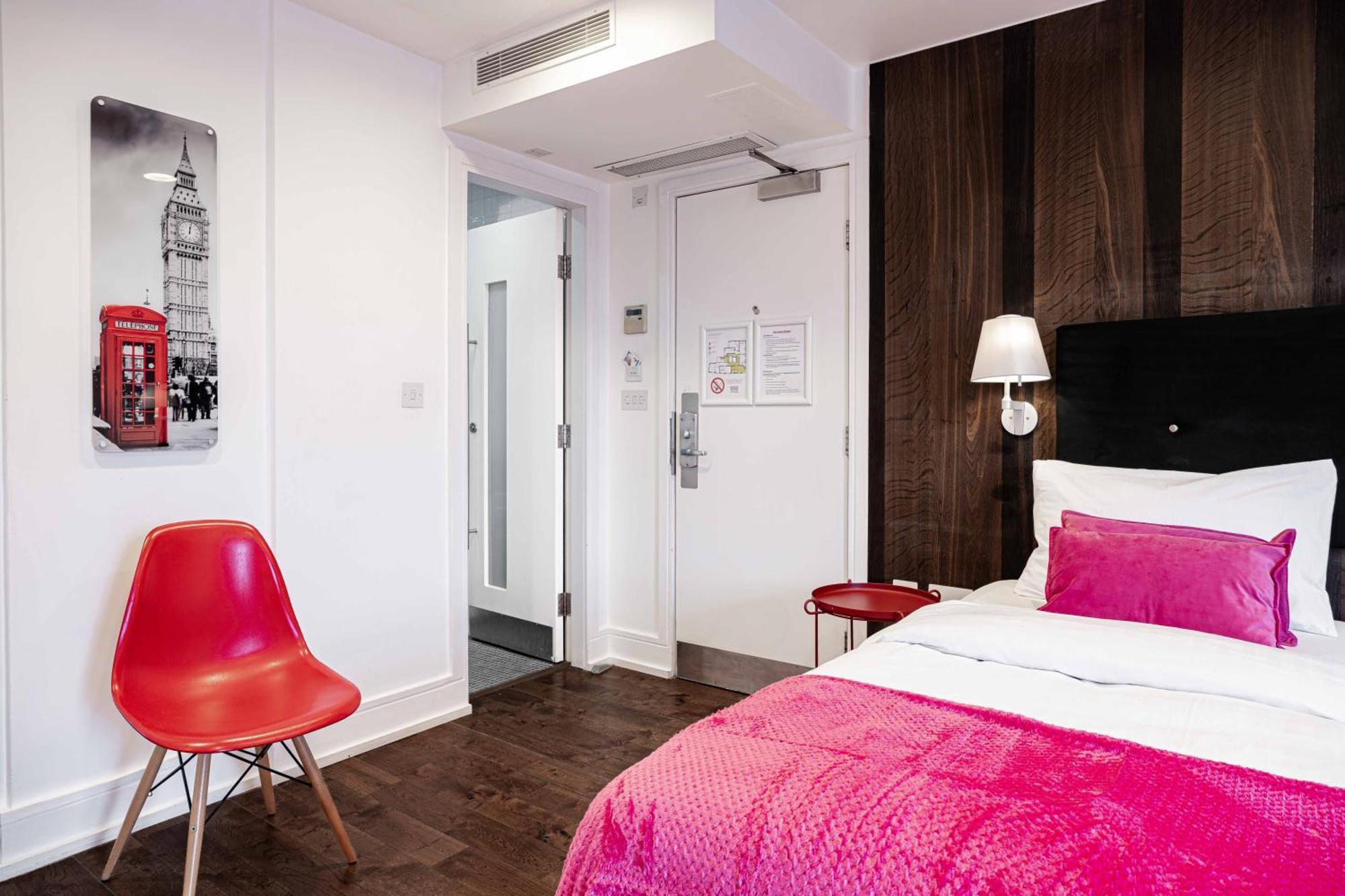 The Whitechapel 4* Londra